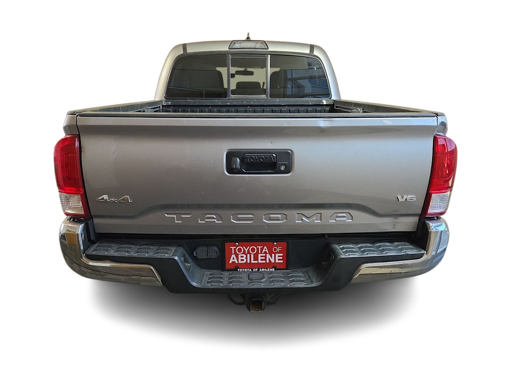 Thumbnail: 2016 Toyota Tacoma - 4