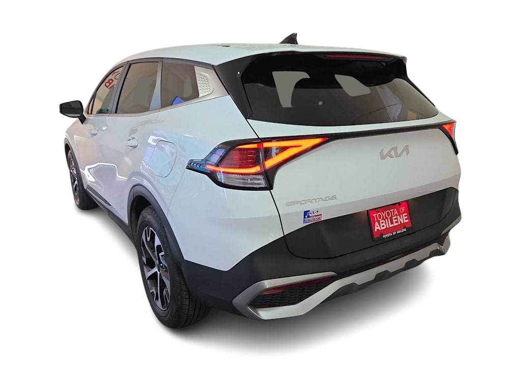 Thumbnail: 2023 Kia Sportage - 4