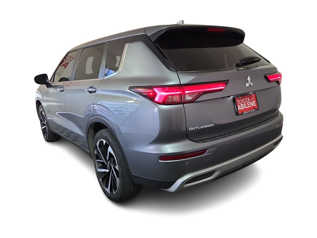 Thumbnail: 2024 Mitsubishi Outlander - 4