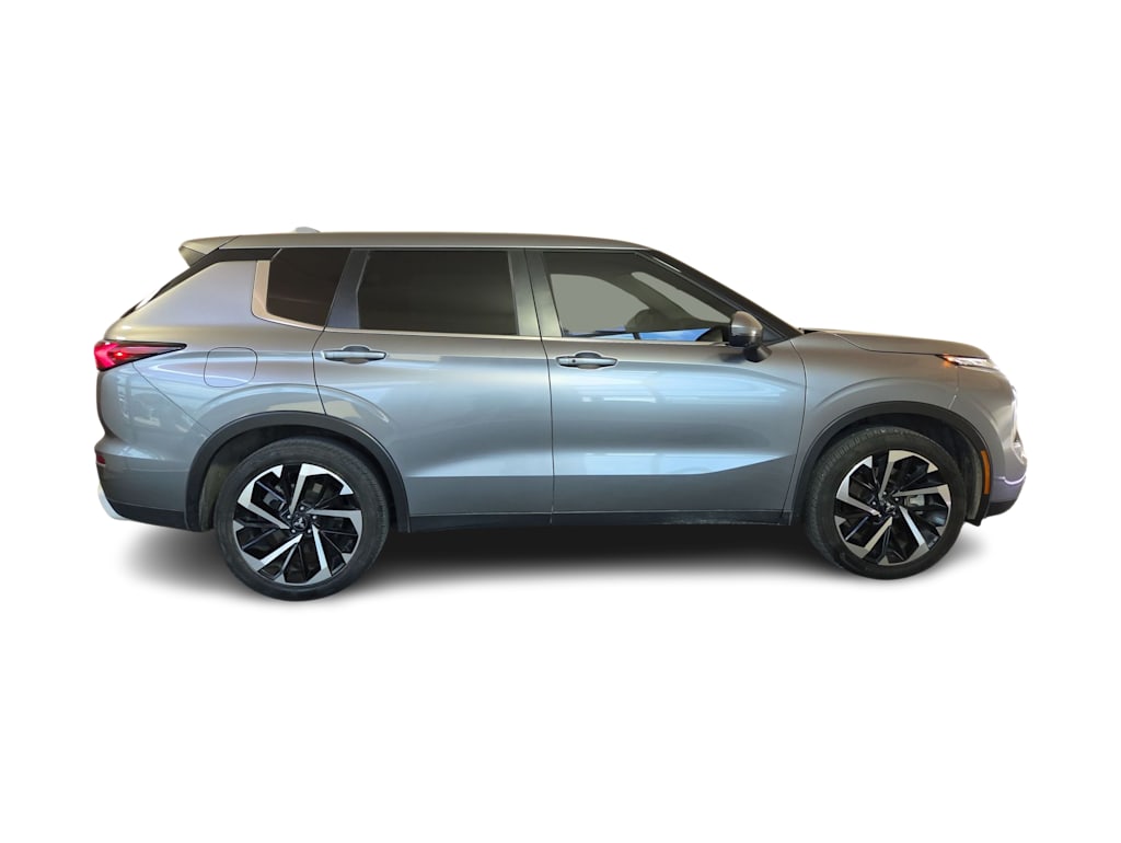 Thumbnail: 2024 Mitsubishi Outlander - 20