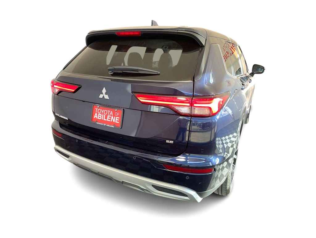 Thumbnail: 2024 Mitsubishi Outlander - 19