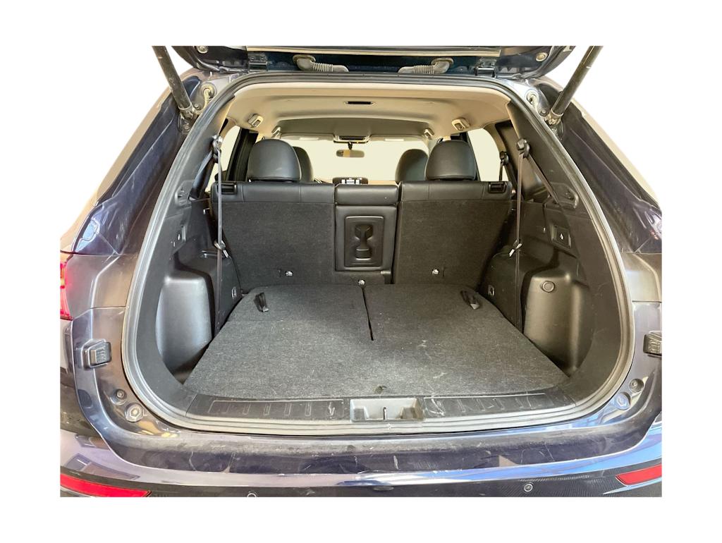 Thumbnail: 2024 Mitsubishi Outlander - 16