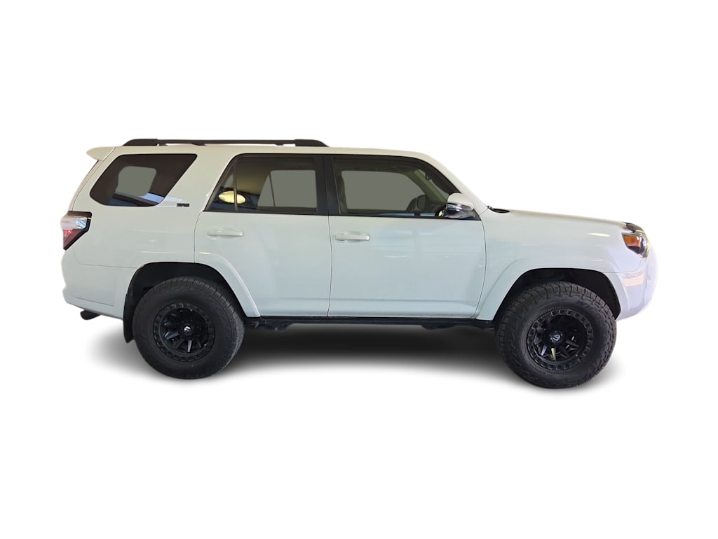 Thumbnail: 2021 Toyota 4Runner - 20