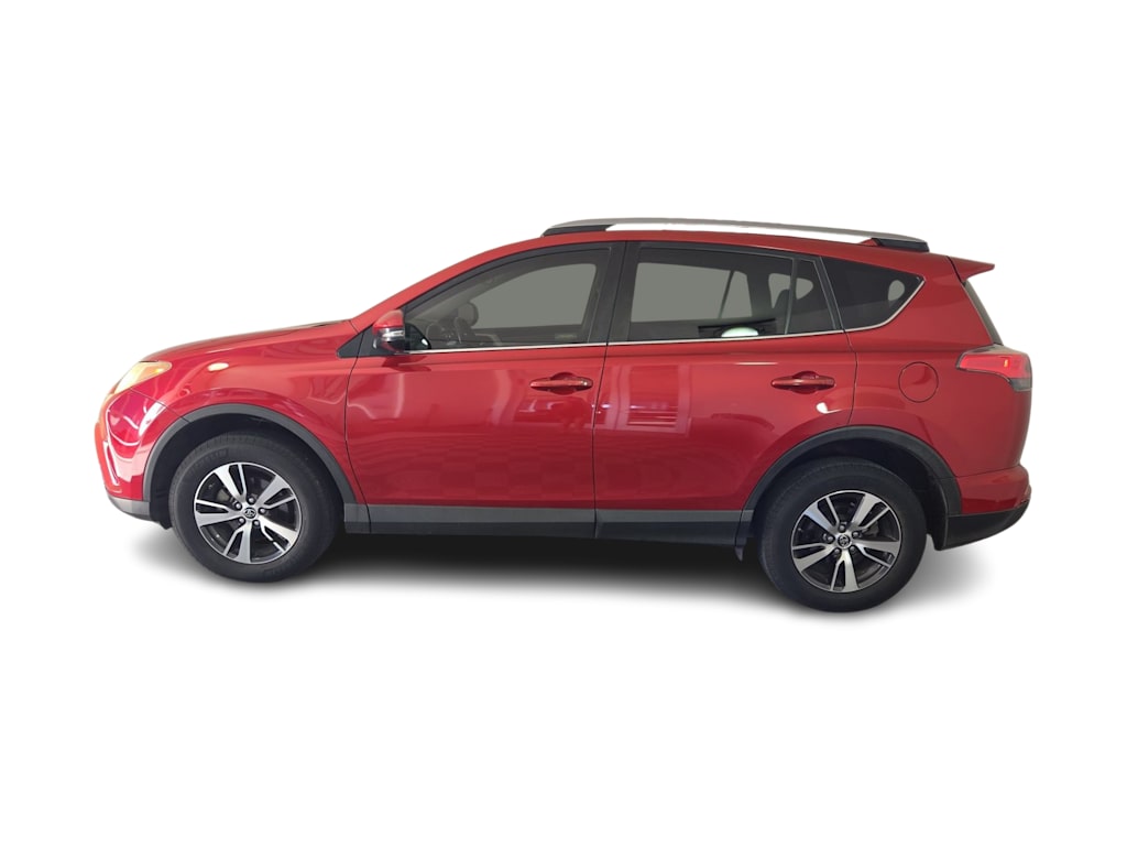Thumbnail: 2017 Toyota RAV4 - 3