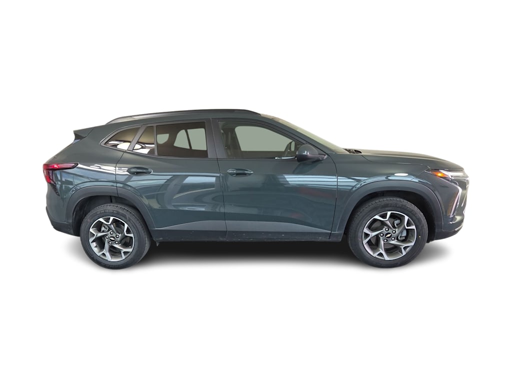 Thumbnail: 2025 Chevrolet Trax - 21