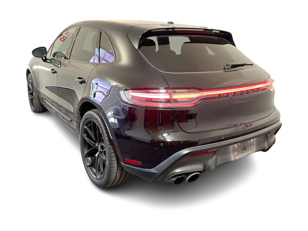 Thumbnail: 2023 Porsche Macan - 3