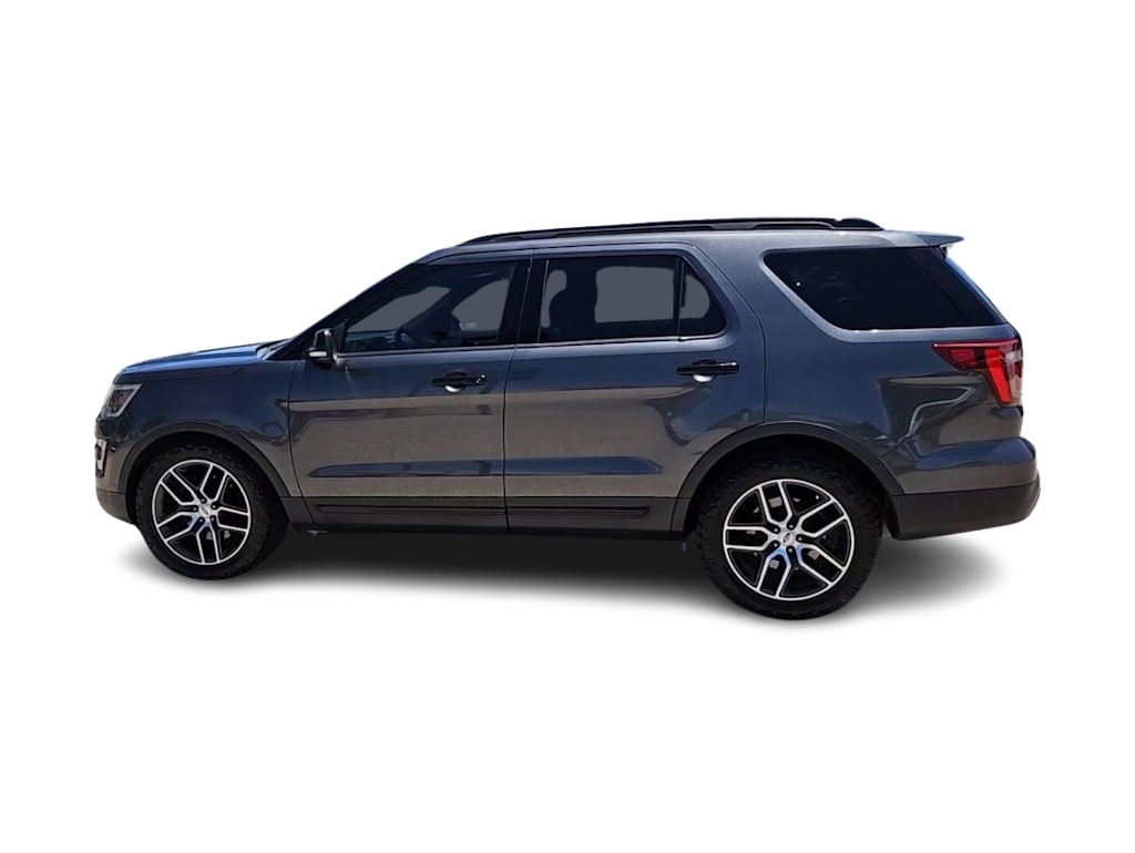 Thumbnail: 2016 Ford Explorer - 17
