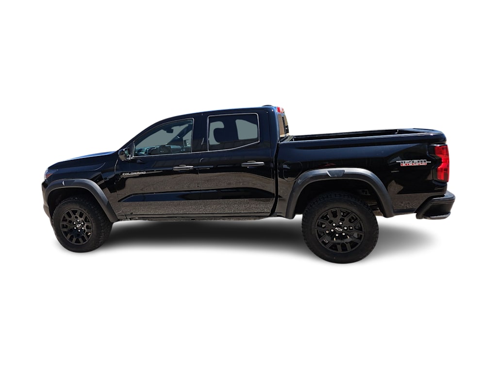 Thumbnail: 2024 Chevrolet Colorado - 3