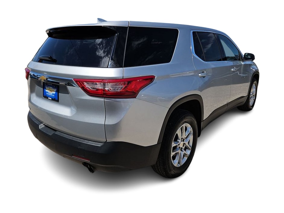 Thumbnail: 2021 Chevrolet Traverse - 17