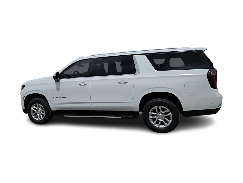 Thumbnail: 2026 Chevrolet Suburban - 3