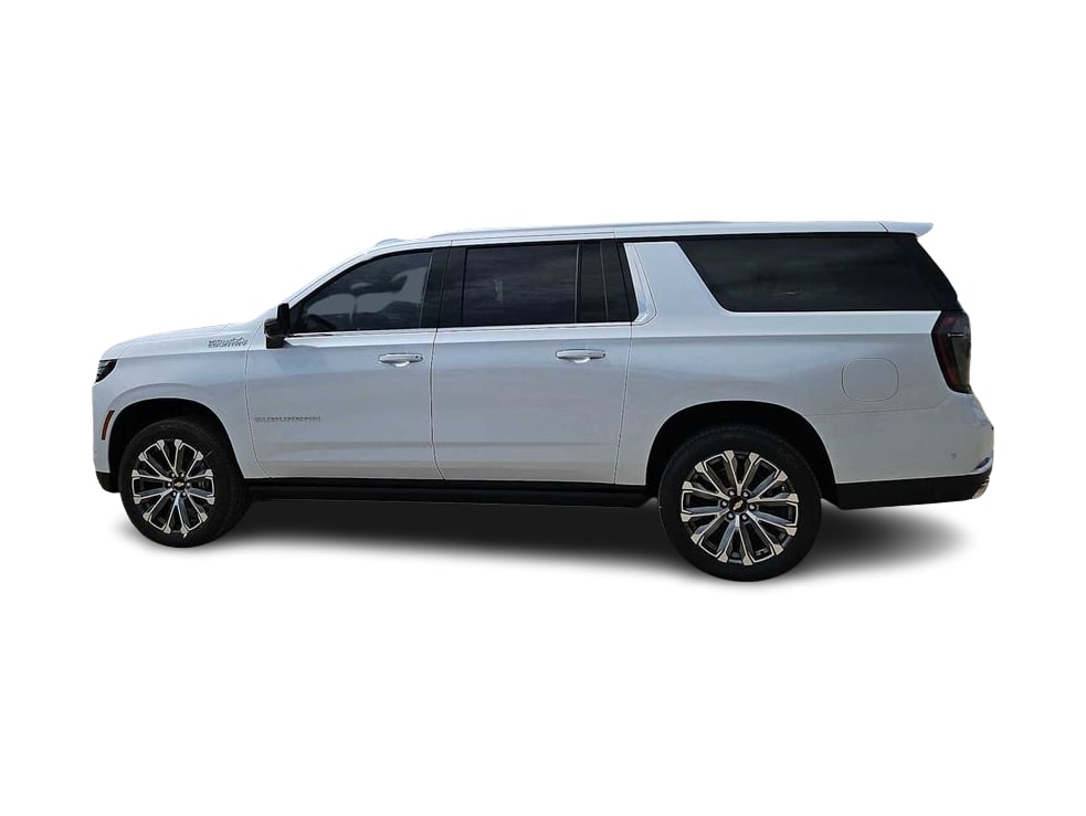 Thumbnail: 2026 Chevrolet Suburban - 3