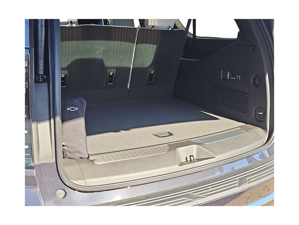 Thumbnail: 2026 Chevrolet Suburban - 24