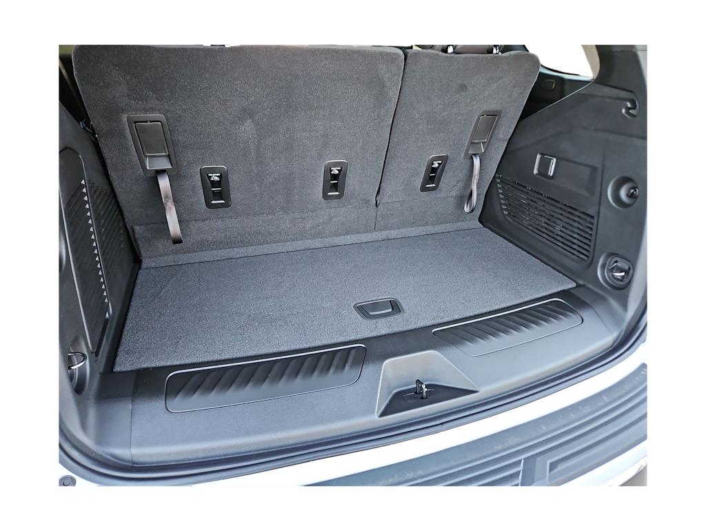 Thumbnail: 2026 Chevrolet Tahoe - 16