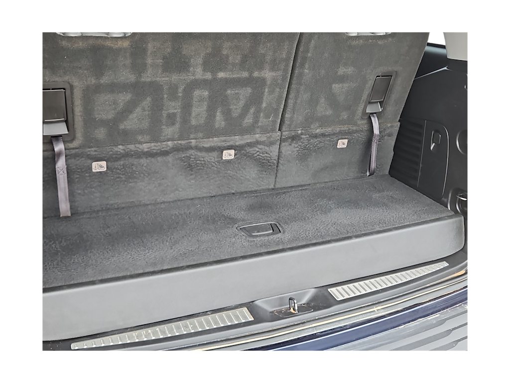 Thumbnail: 2018 Chevrolet Tahoe - 15