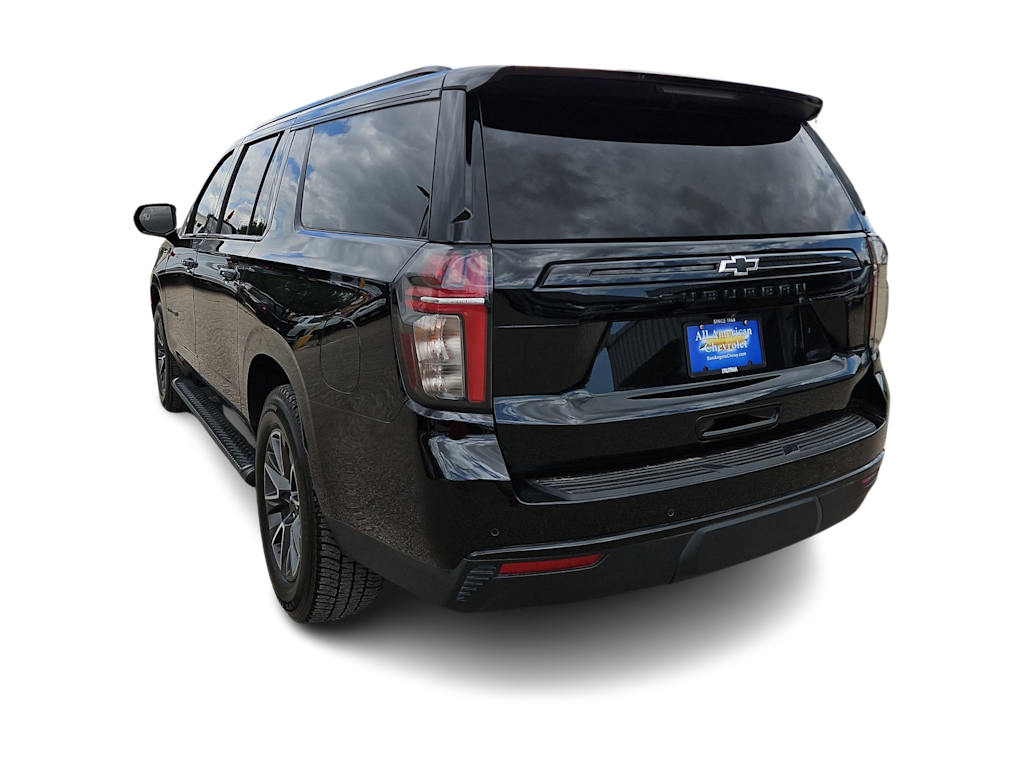 Thumbnail: 2023 Chevrolet Suburban - 4