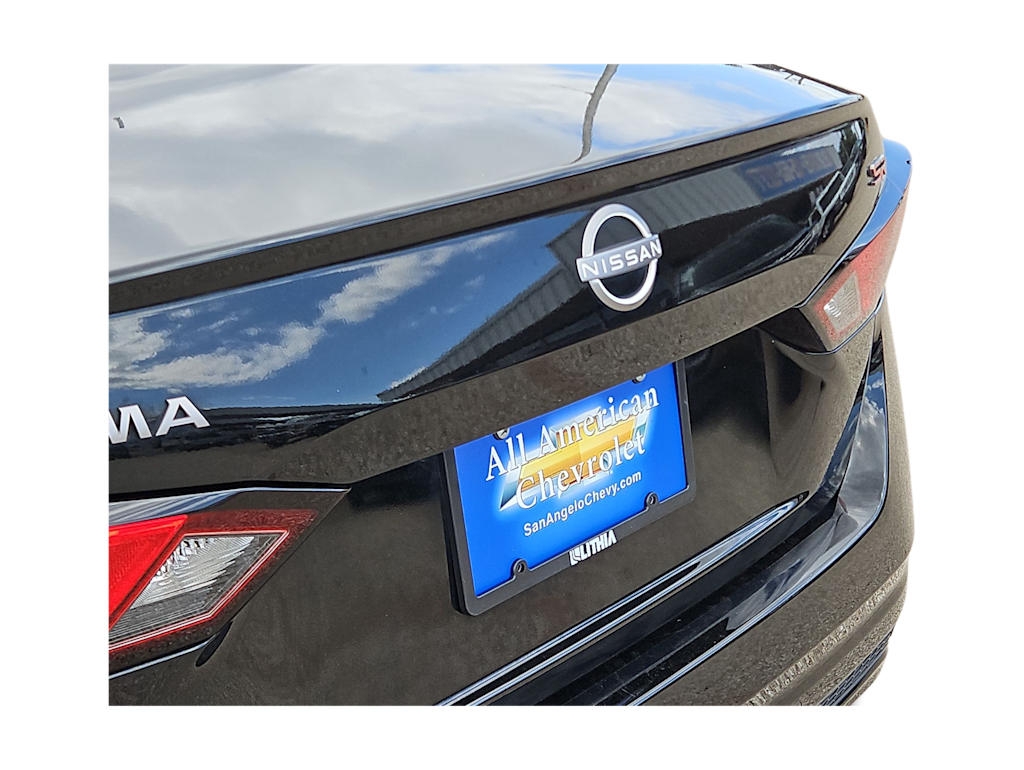 Thumbnail: 2023 Nissan Altima - 18