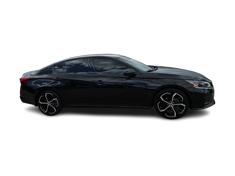 Thumbnail: 2023 Nissan Altima - 17