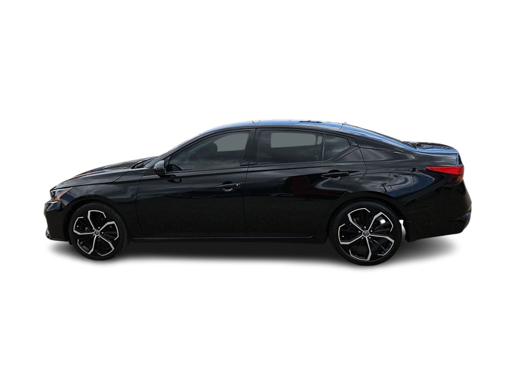 Thumbnail: 2023 Nissan Altima - 3