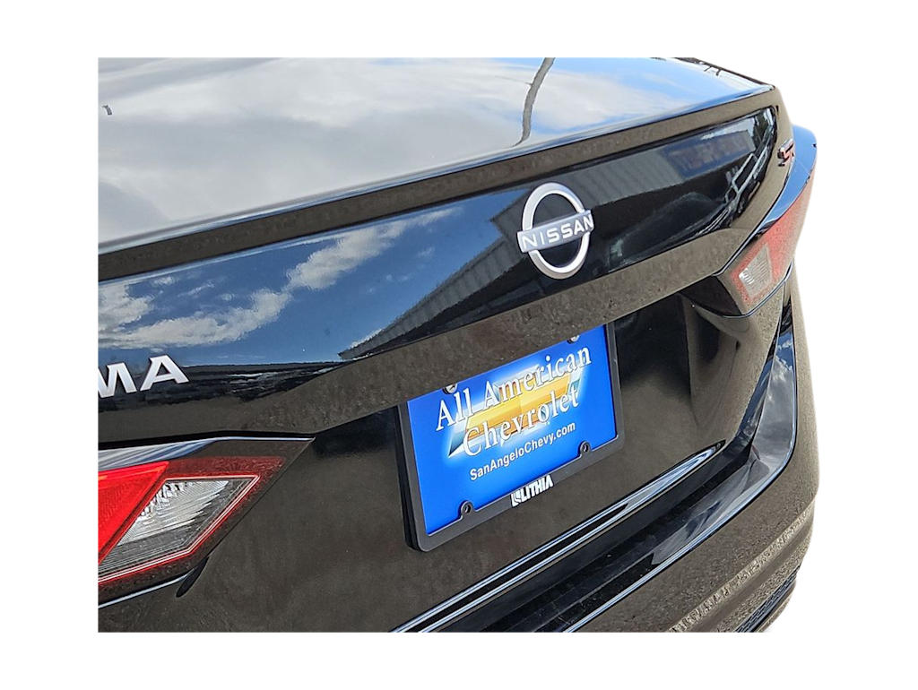 Thumbnail: 2023 Nissan Altima - 18
