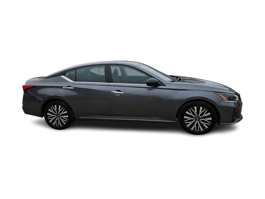 Thumbnail: 2025 Nissan Altima - 18