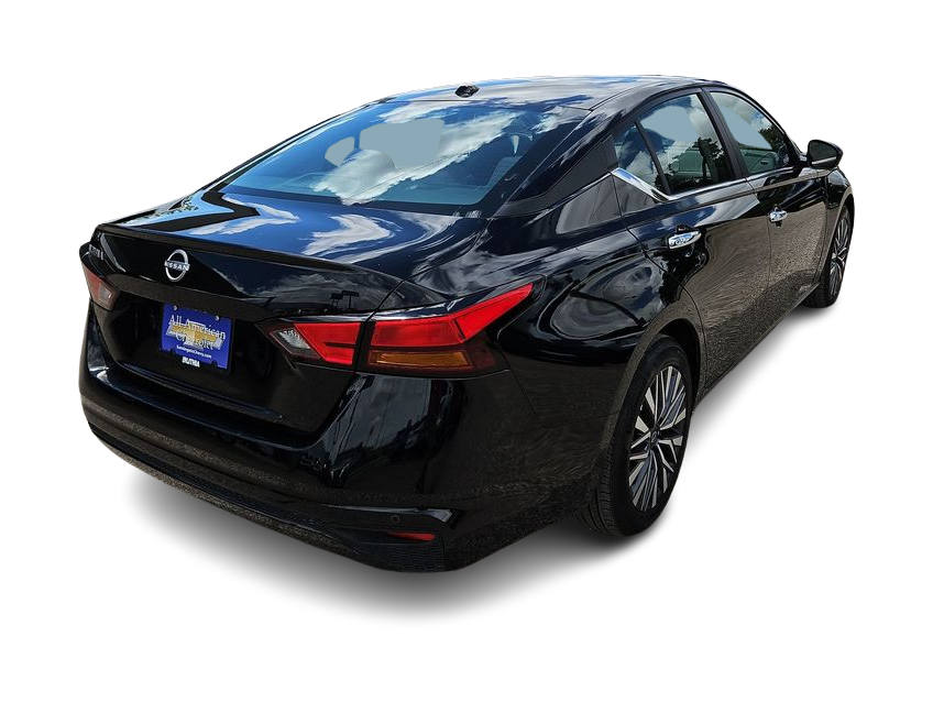 Thumbnail: 2025 Nissan Altima - 17