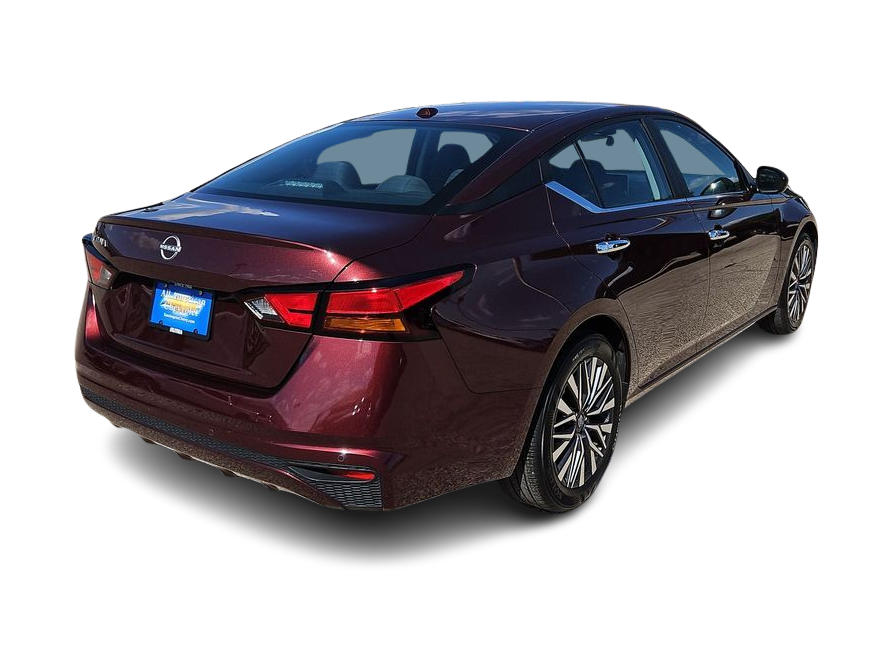 Thumbnail: 2025 Nissan Altima - 21