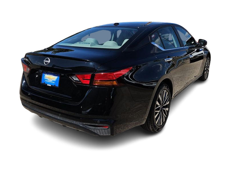Thumbnail: 2025 Nissan Altima - 18