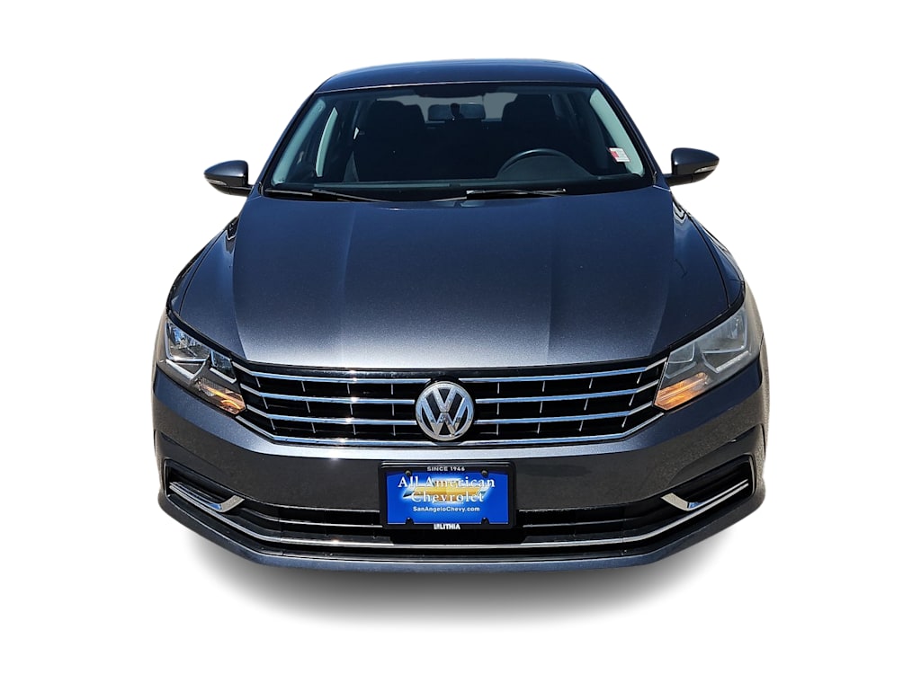 Thumbnail: 2017 Volkswagen Passat - 6