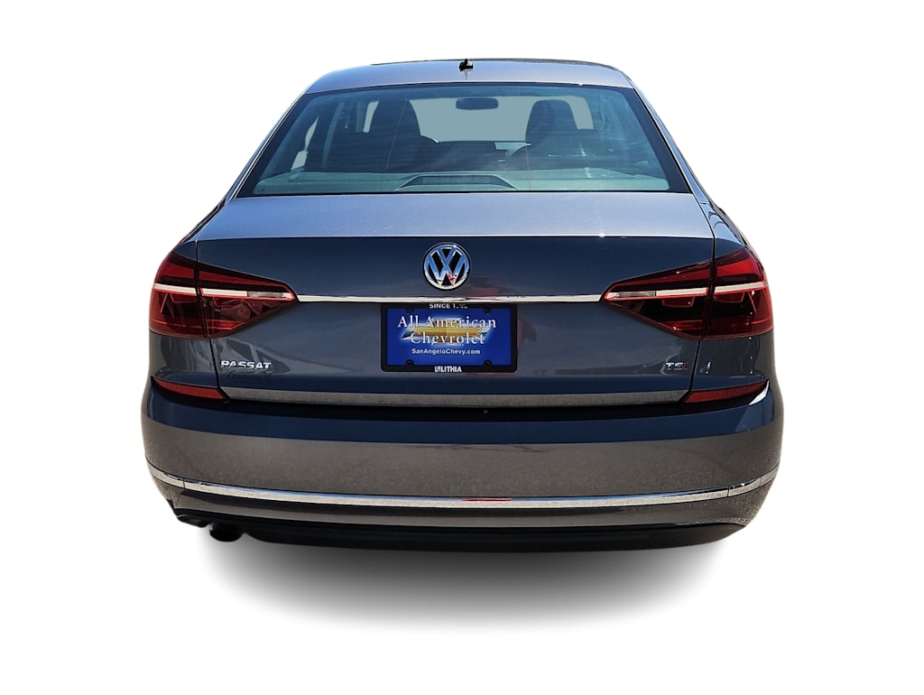 Thumbnail: 2017 Volkswagen Passat - 5