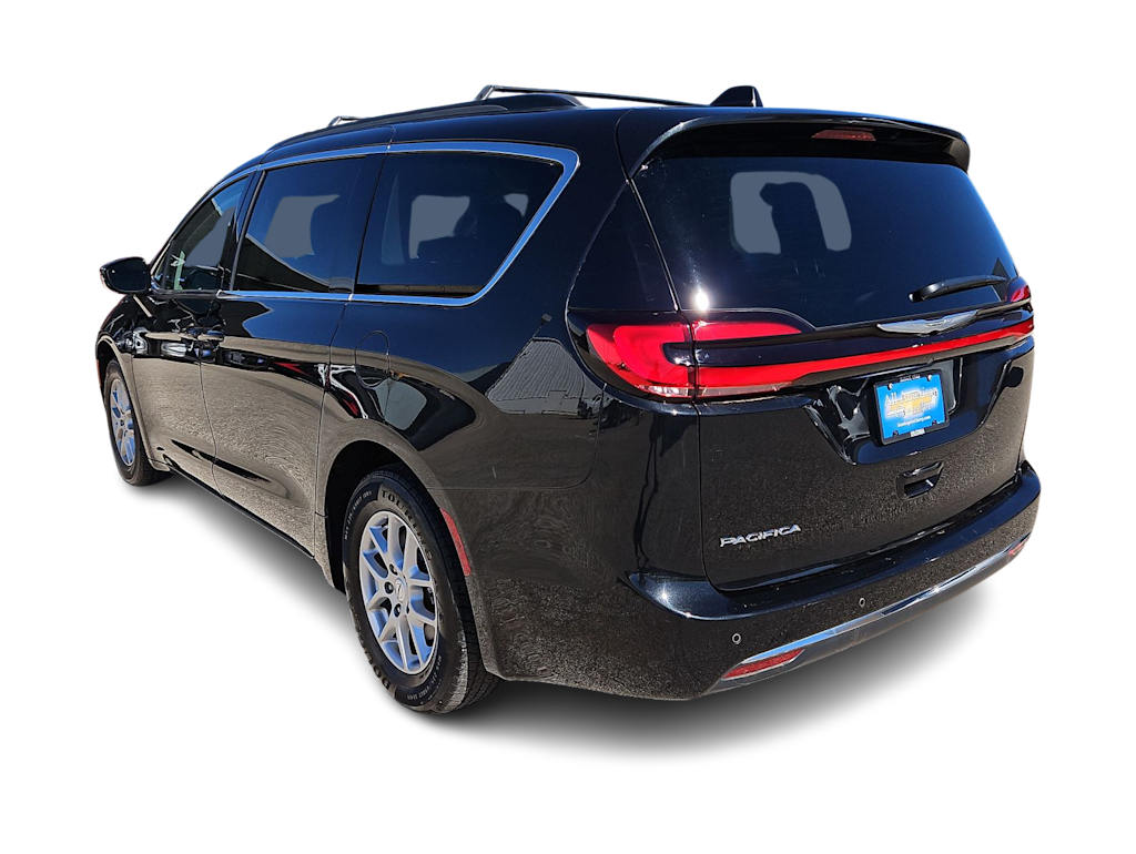 Thumbnail: 2022 Chrysler Pacifica - 4