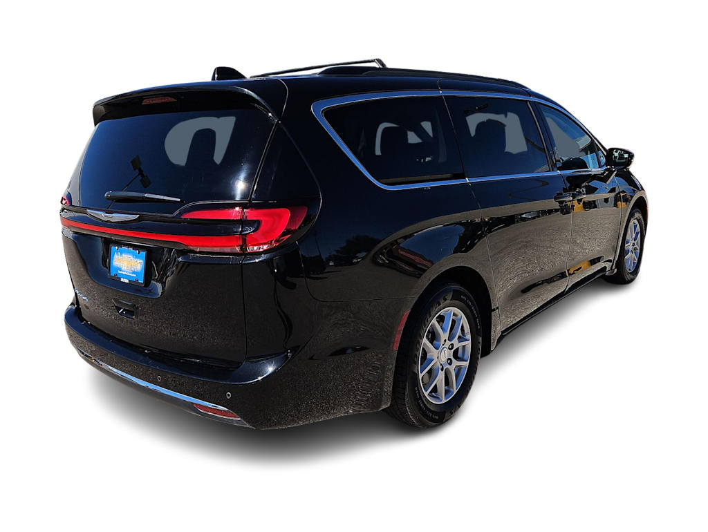 Thumbnail: 2022 Chrysler Pacifica - 16