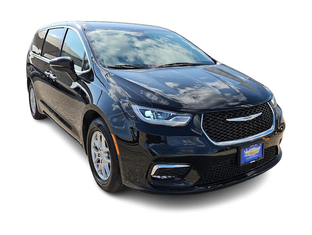 Thumbnail: 2024 Chrysler Pacifica - 17