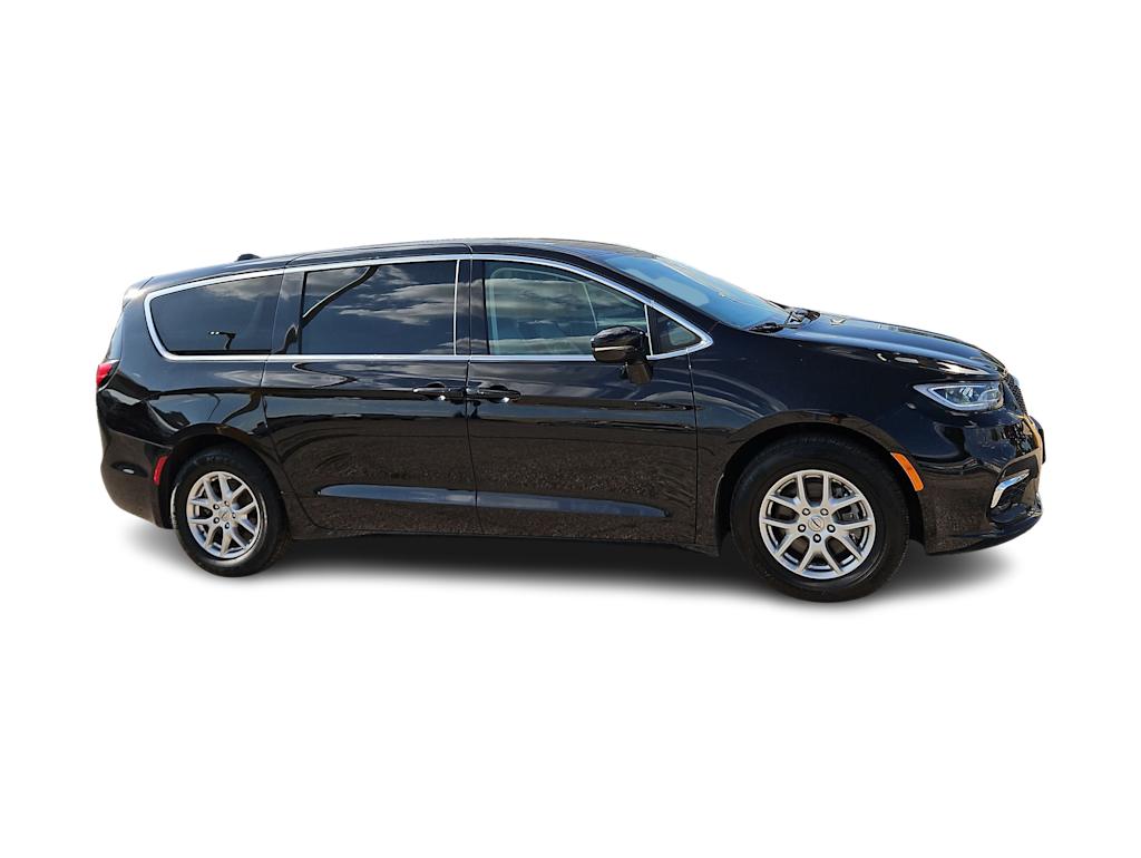 Thumbnail: 2024 Chrysler Pacifica - 20