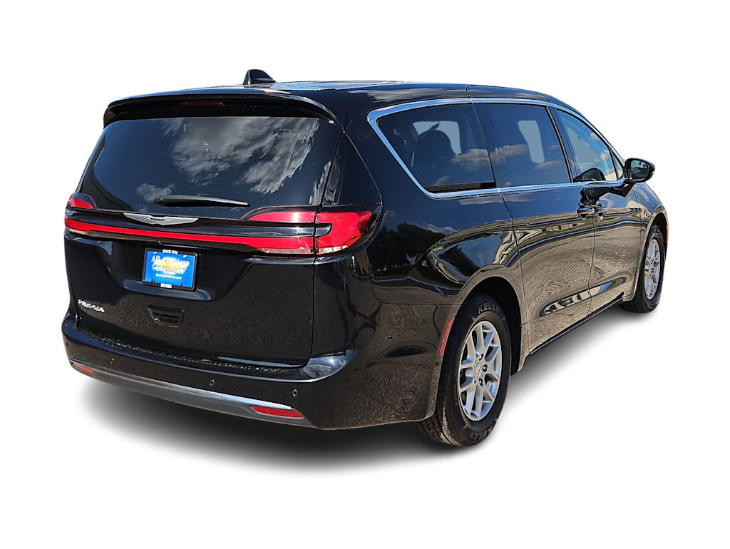Thumbnail: 2024 Chrysler Pacifica - 19