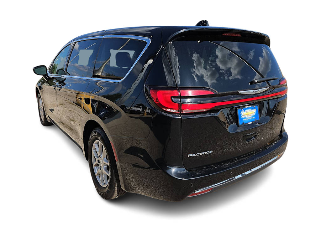 Thumbnail: 2024 Chrysler Pacifica - 4