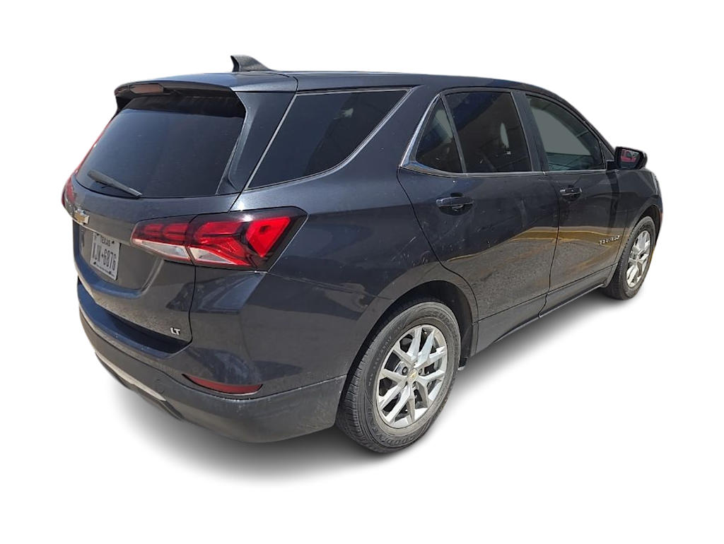 Thumbnail: 2022 Chevrolet Equinox - 10