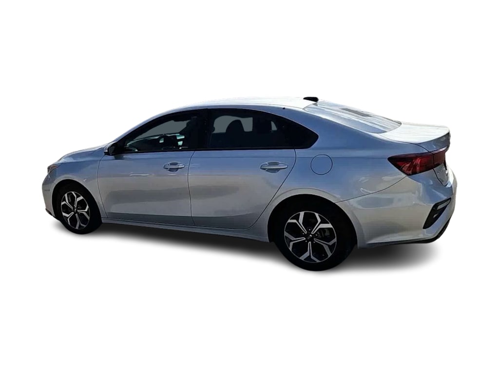 Thumbnail: 2021 Kia Forte - 16