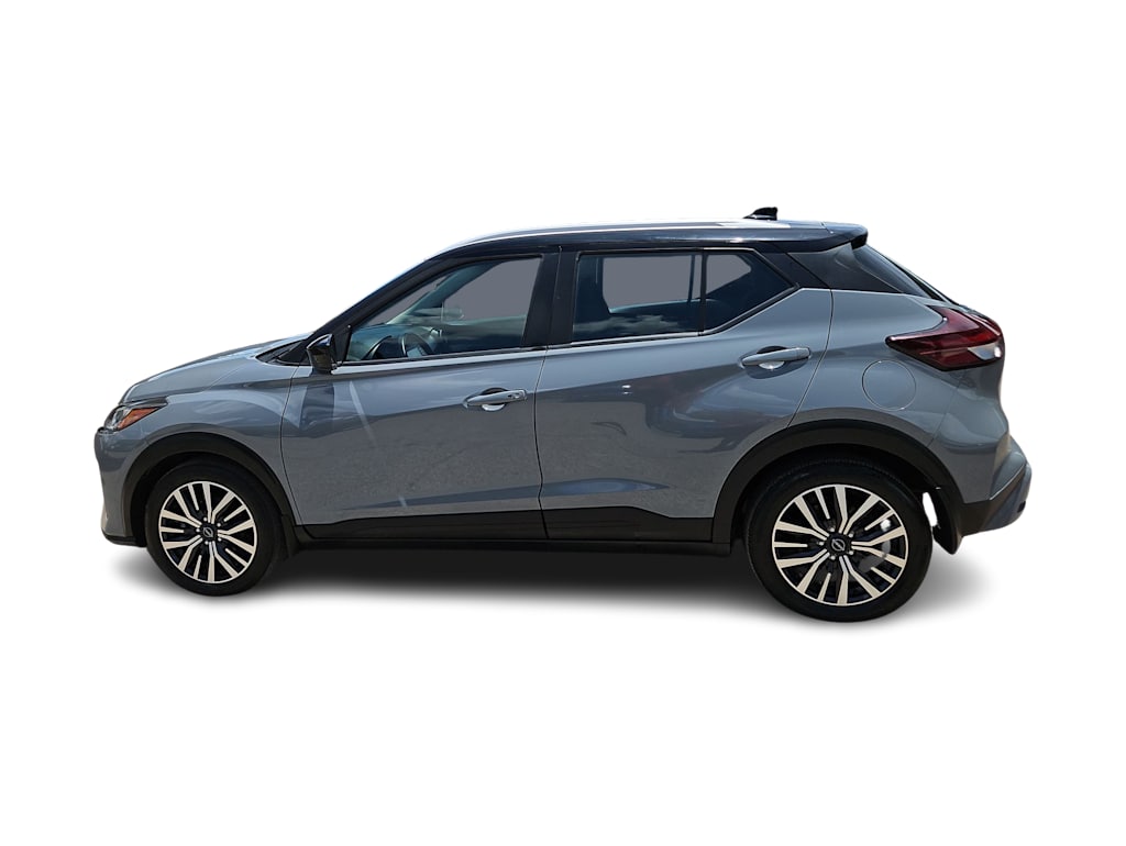 Thumbnail: 2023 Nissan Kicks - 3