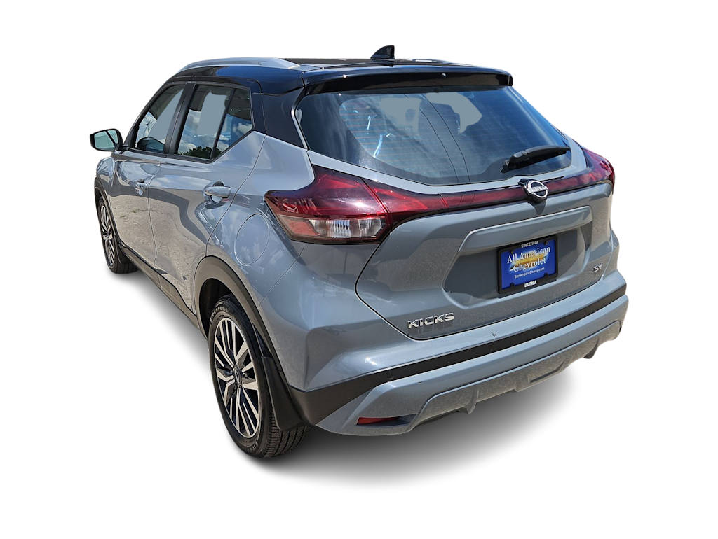 Thumbnail: 2023 Nissan Kicks - 4