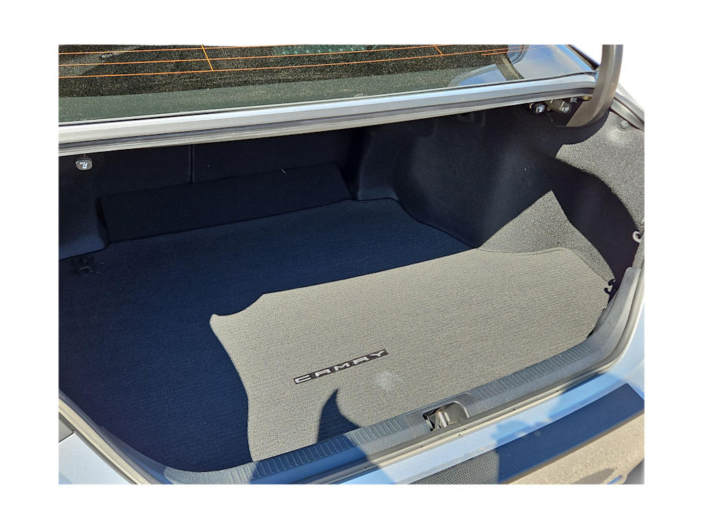 Thumbnail: 2022 Toyota Camry - 11