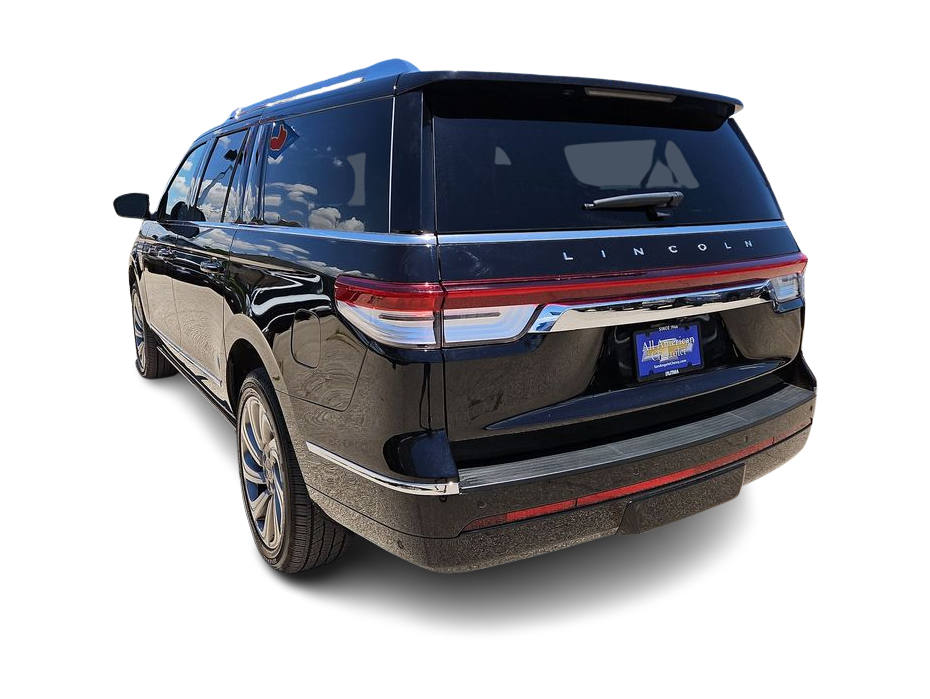Thumbnail: 2024 Lincoln Navigator L - 4
