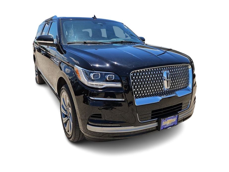 Thumbnail: 2024 Lincoln Navigator L - 17