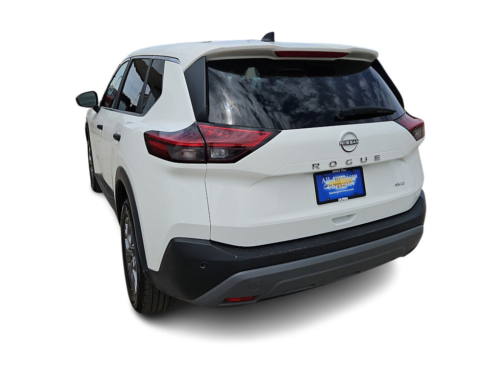 Thumbnail: 2023 Nissan Rogue - 4