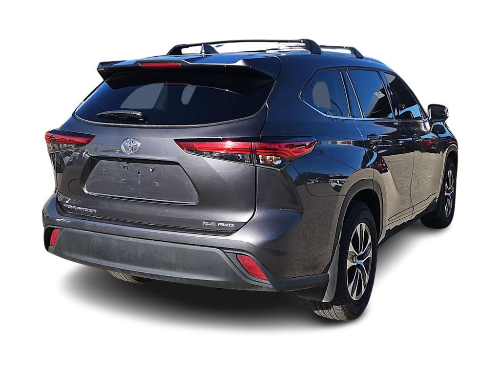 Thumbnail: 2022 Toyota Highlander - 18