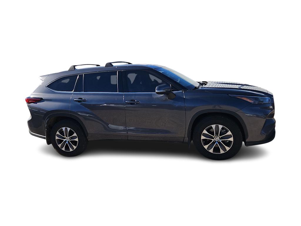 Thumbnail: 2022 Toyota Highlander - 19