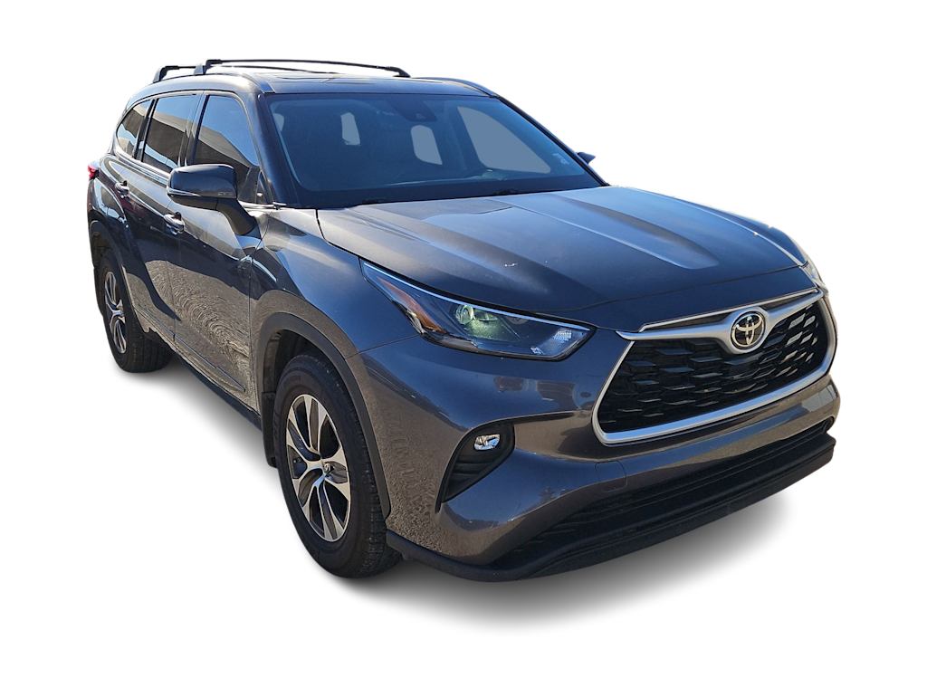 Thumbnail: 2022 Toyota Highlander - 16