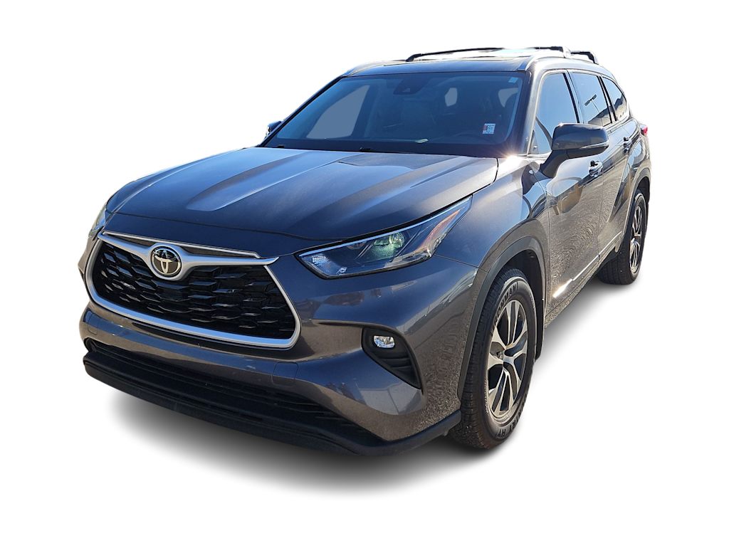 Thumbnail: 2022 Toyota Highlander - 17