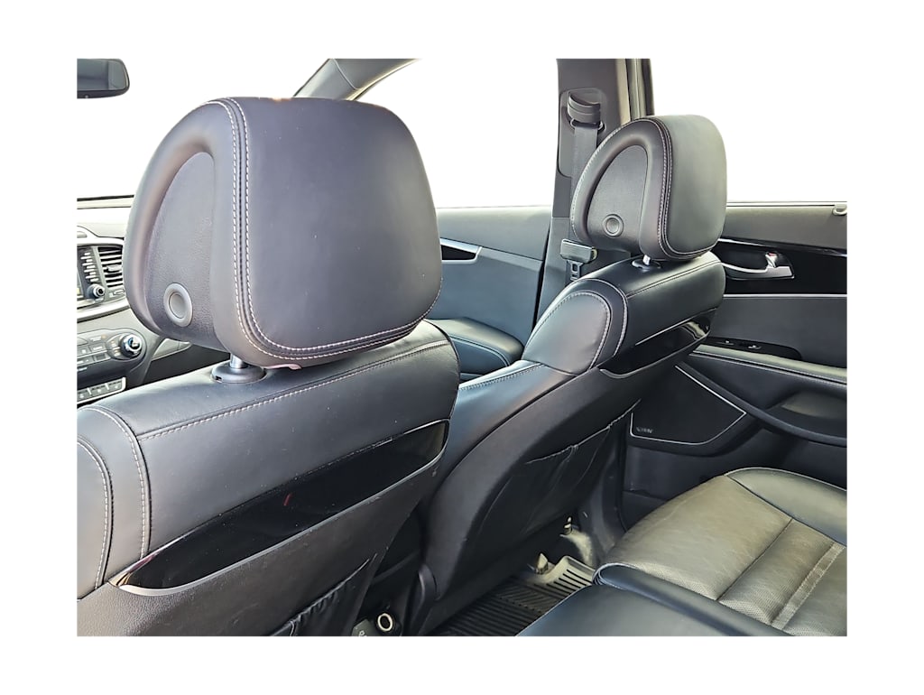 Thumbnail: 2016 Kia Sorento - 24