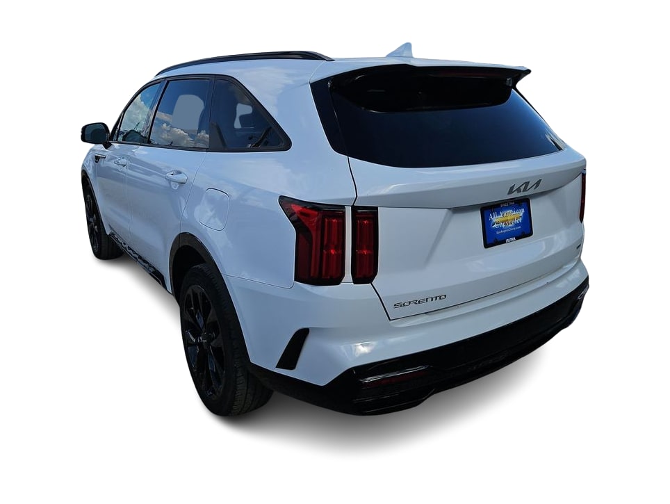 Thumbnail: 2023 Kia Sorento - 4
