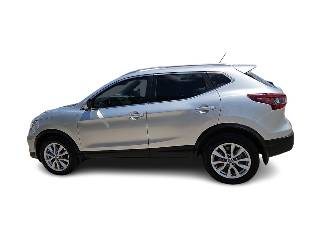 Thumbnail: 2022 Nissan Rogue Sport - 3